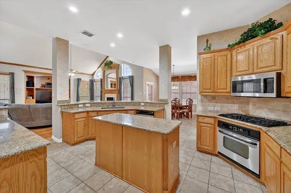$569,000 | 656 Links View Court, Grand Prairie, TX 75052