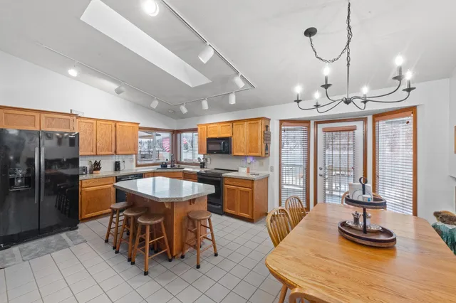 $1,100,000 | 731 Greggs Road, Newport, WA 99156