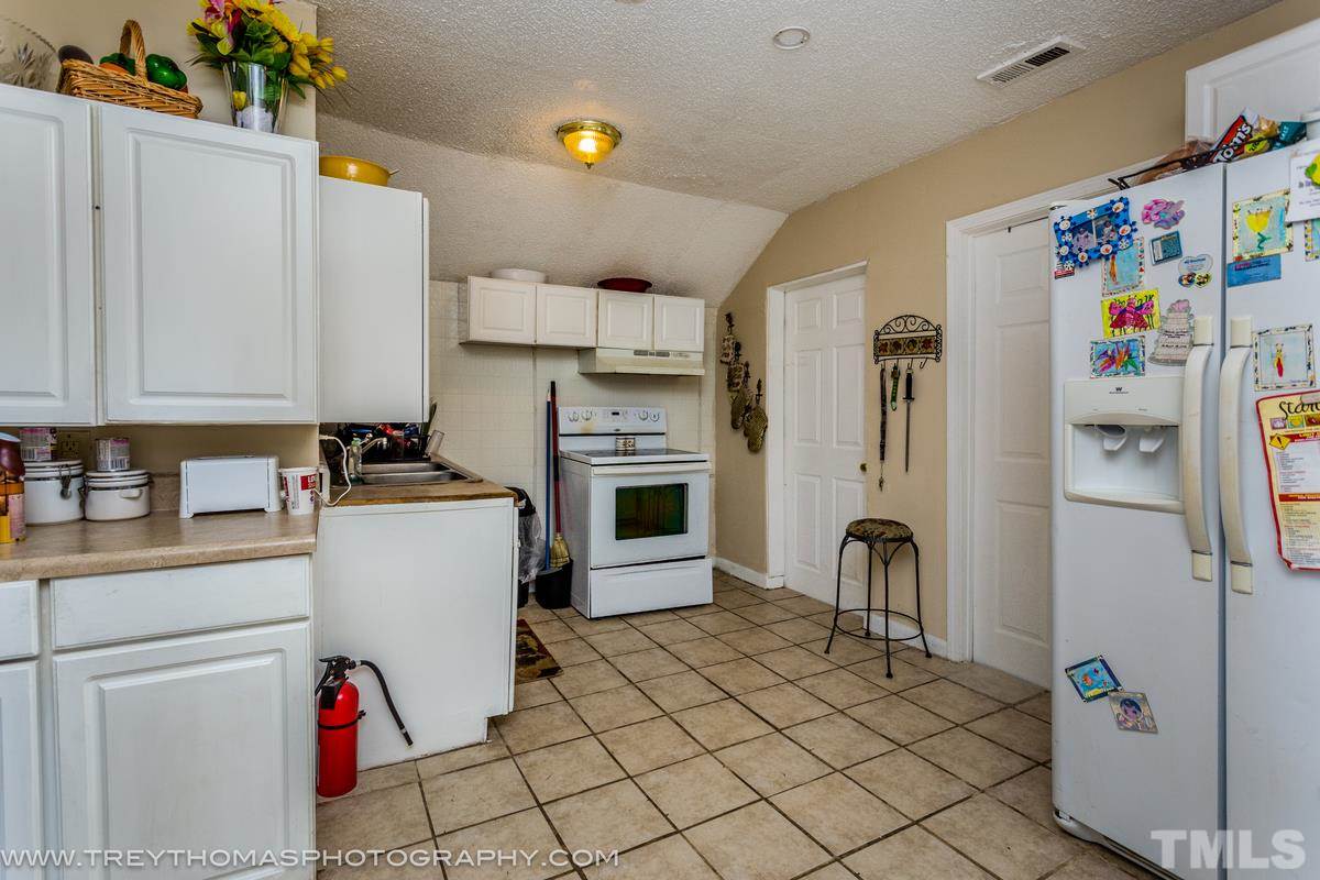 1126 Boyer Street Raleigh, NC 27610 - Photo 3 of 9