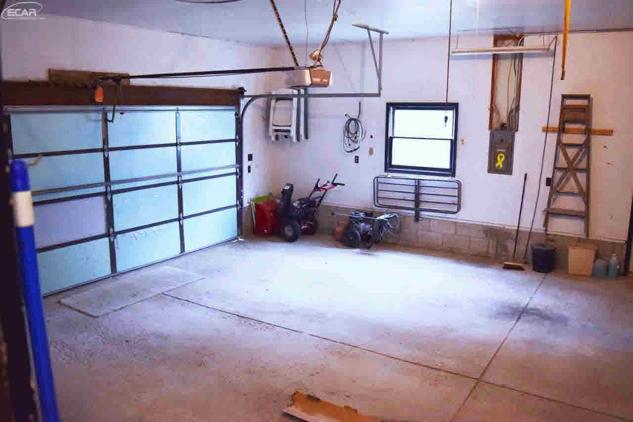 10205 Sharp Road Swartz Creek, MI 48473 - Photo 25 of 80 21178279-24.JPG