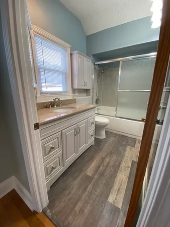 $1,700 | 58 Shawmut Avenue, Unit 3, New Bedford, MA 02740