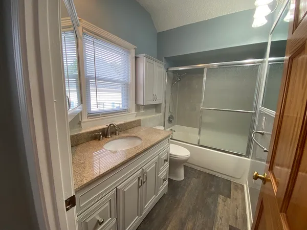 $1,700 | 58 Shawmut Avenue, Unit 3, New Bedford, MA 02740