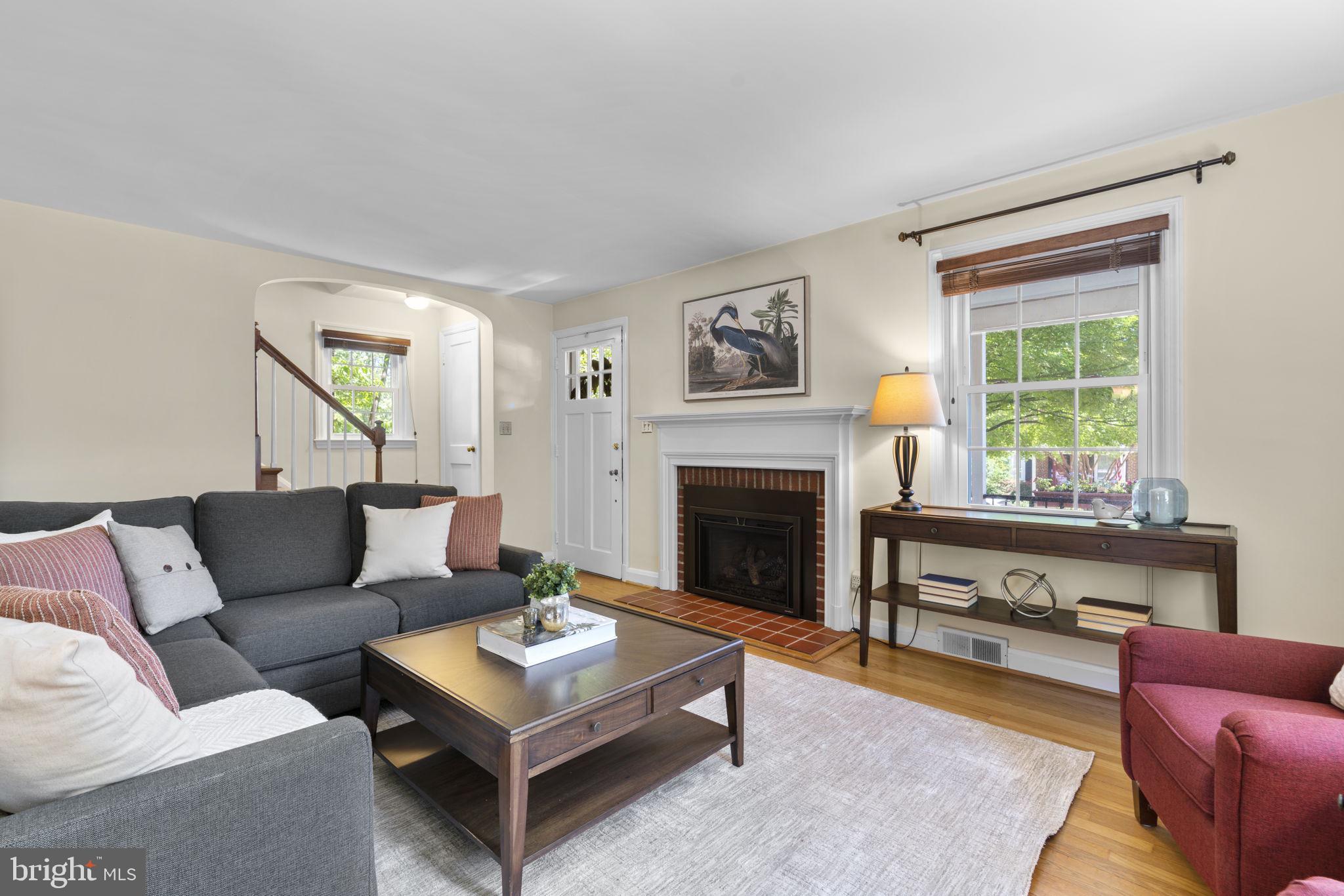 28 Dunmore Road Baltimore, MD 21228 - Photo 6 of 54