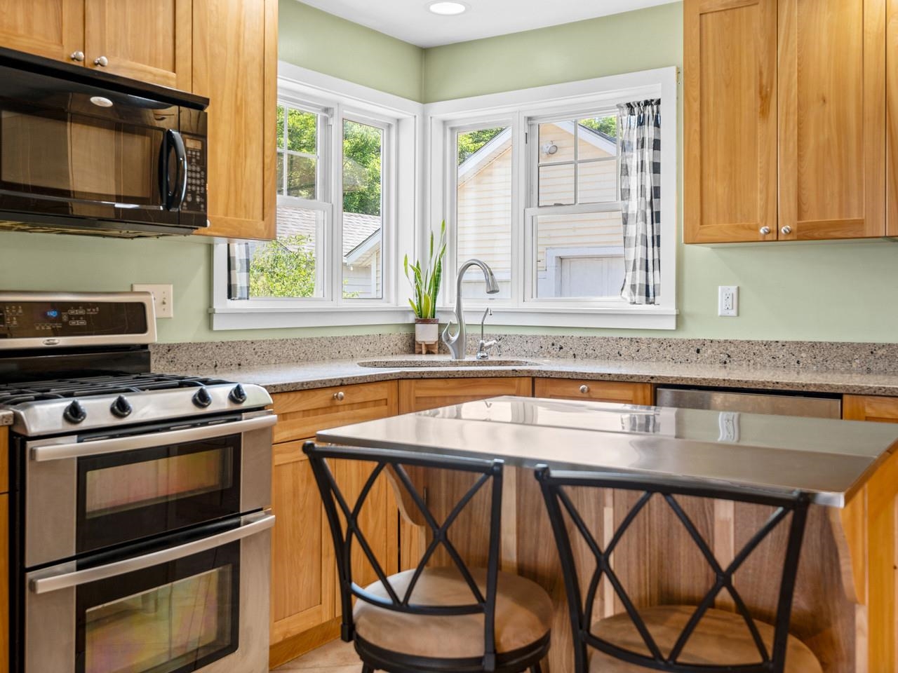 19 Roland Court Winooski, VT 05404 - Photo 7 of 42