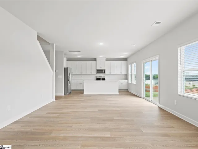 $337,900 | 180 Lavinia Circle, Duncan, SC 29334