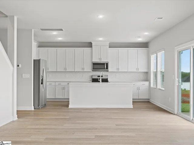 $337,900 | 180 Lavinia Circle, Duncan, SC 29334