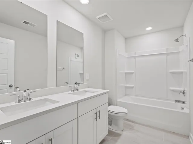 $337,900 | 180 Lavinia Circle, Duncan, SC 29334