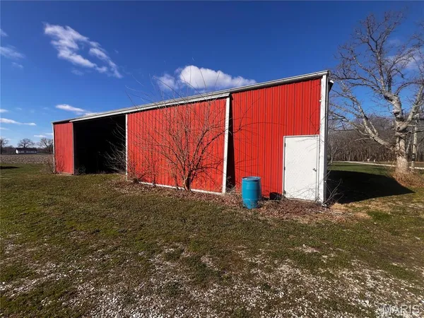 $245,000 | 20040 Boulder Road, Carlyle, IL 62231