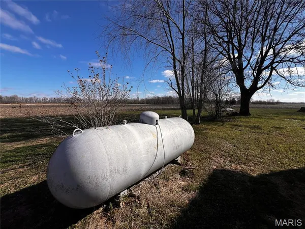$245,000 | 20040 Boulder Road, Carlyle, IL 62231