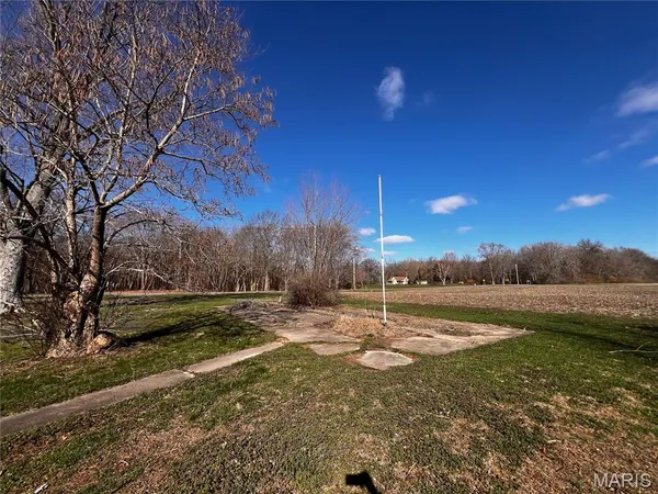 $245,000 | 20040 Boulder Road, Carlyle, IL 62231