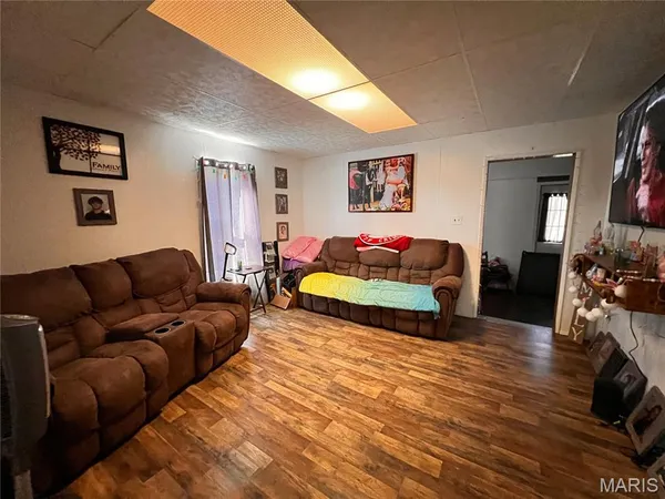 $245,000 | 20040 Boulder Road, Carlyle, IL 62231