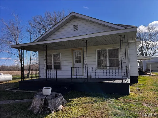 $245,000 | 20040 Boulder Road, Carlyle, IL 62231