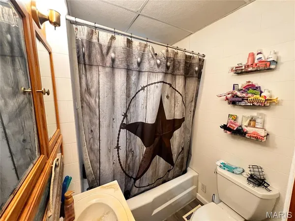 $245,000 | 20040 Boulder Road, Carlyle, IL 62231