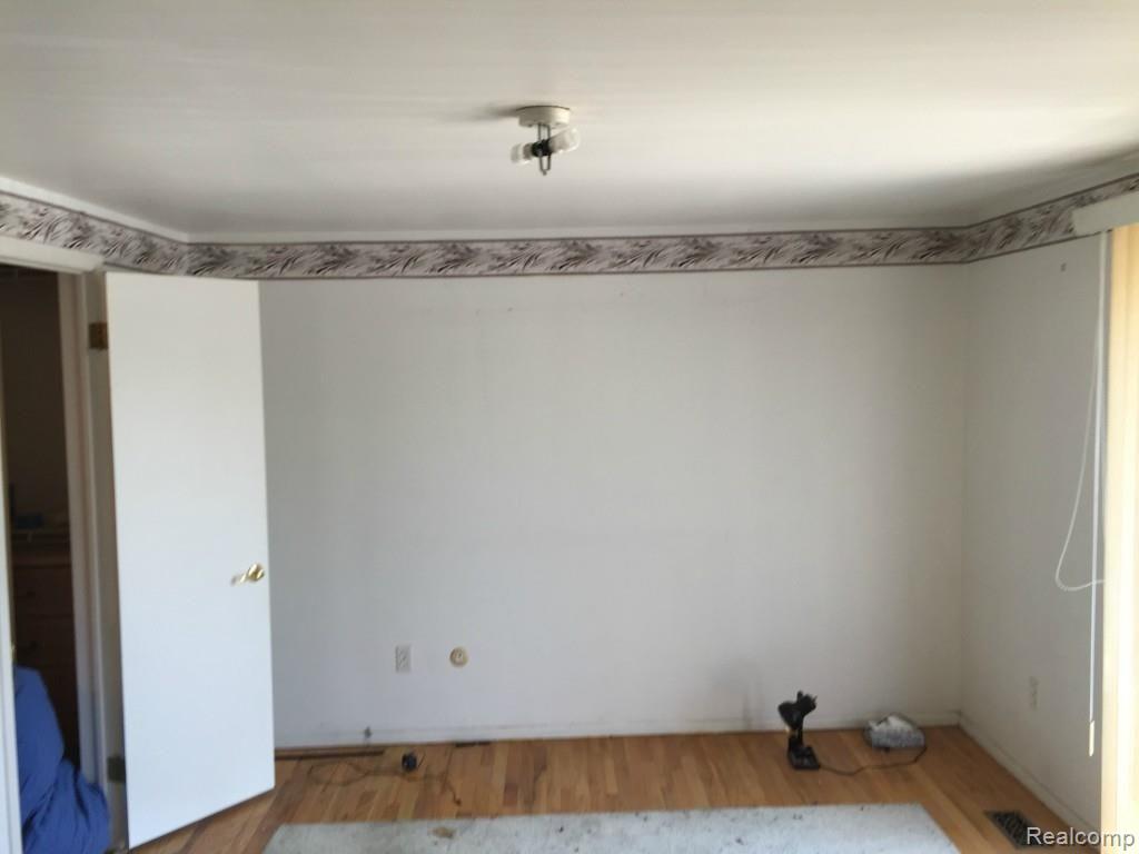 4290 15 Mile Road Sterling Heights, MI 48310 - Photo 6 of 10