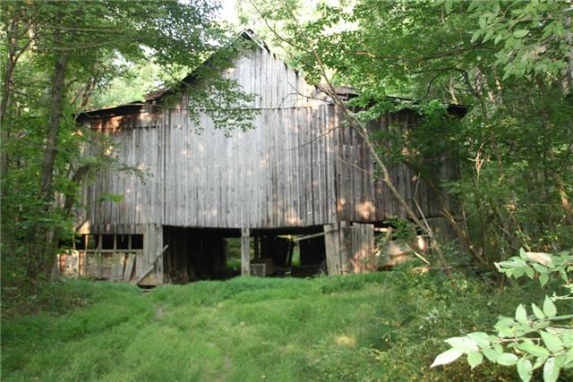 7237 Bidwell Road Joelton, TN 37080 - Photo 2 of 20 Tobacco Barn located on 7237 Bidwell Rd. Needs work, but could be stored.