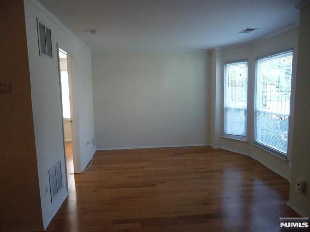 747 Pepperidge Road Mahwah, NJ 07430 - Photo 5 of 10