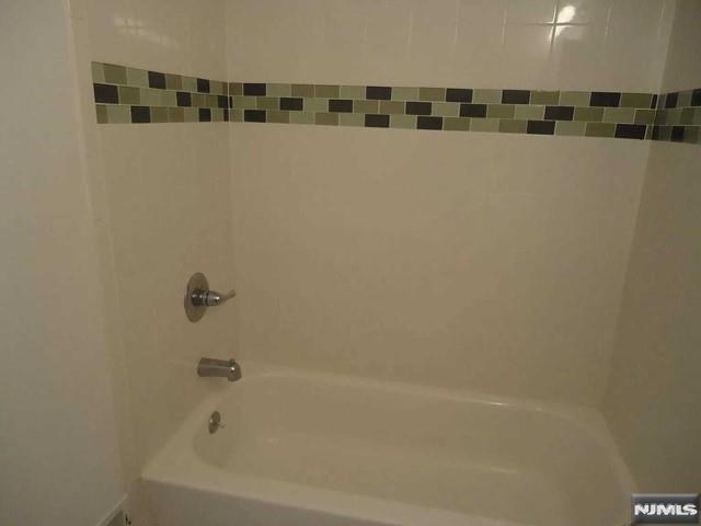 747 Pepperidge Road Mahwah, NJ 07430 - Photo 8 of 10