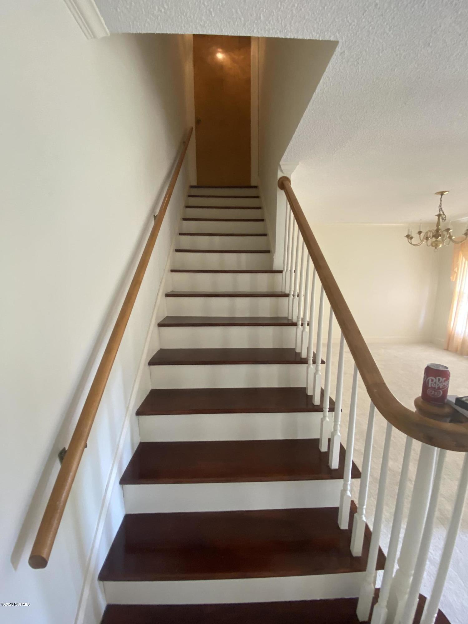 2714 Fairfax Road Kinston, NC 28504 - Photo 6 of 21 Stairs