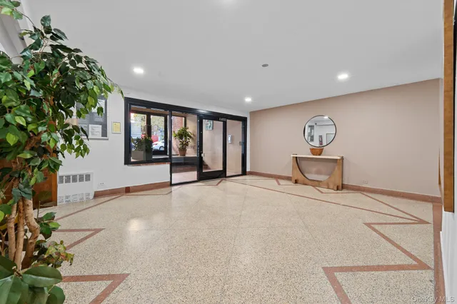 $200,000 | 2830 Briggs Avenue, Unit 4F | Fordham Manor