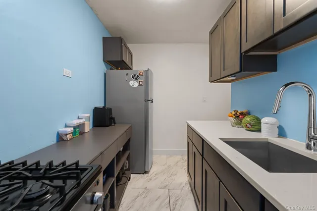 $200,000 | 2830 Briggs Avenue, Unit 4F | Fordham Manor