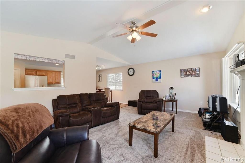 1972 Grace Avenue Rochester Hills, MI 48309 - Photo 11 of 34
