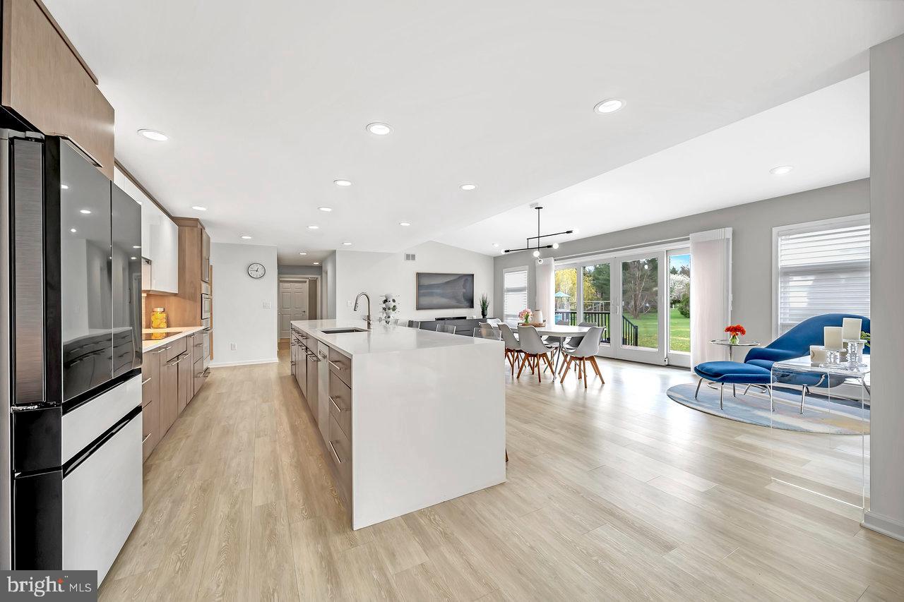 12 Parkview Road Cranbury, NJ 08512 - Photo 12 of 41 Gallery Image 12