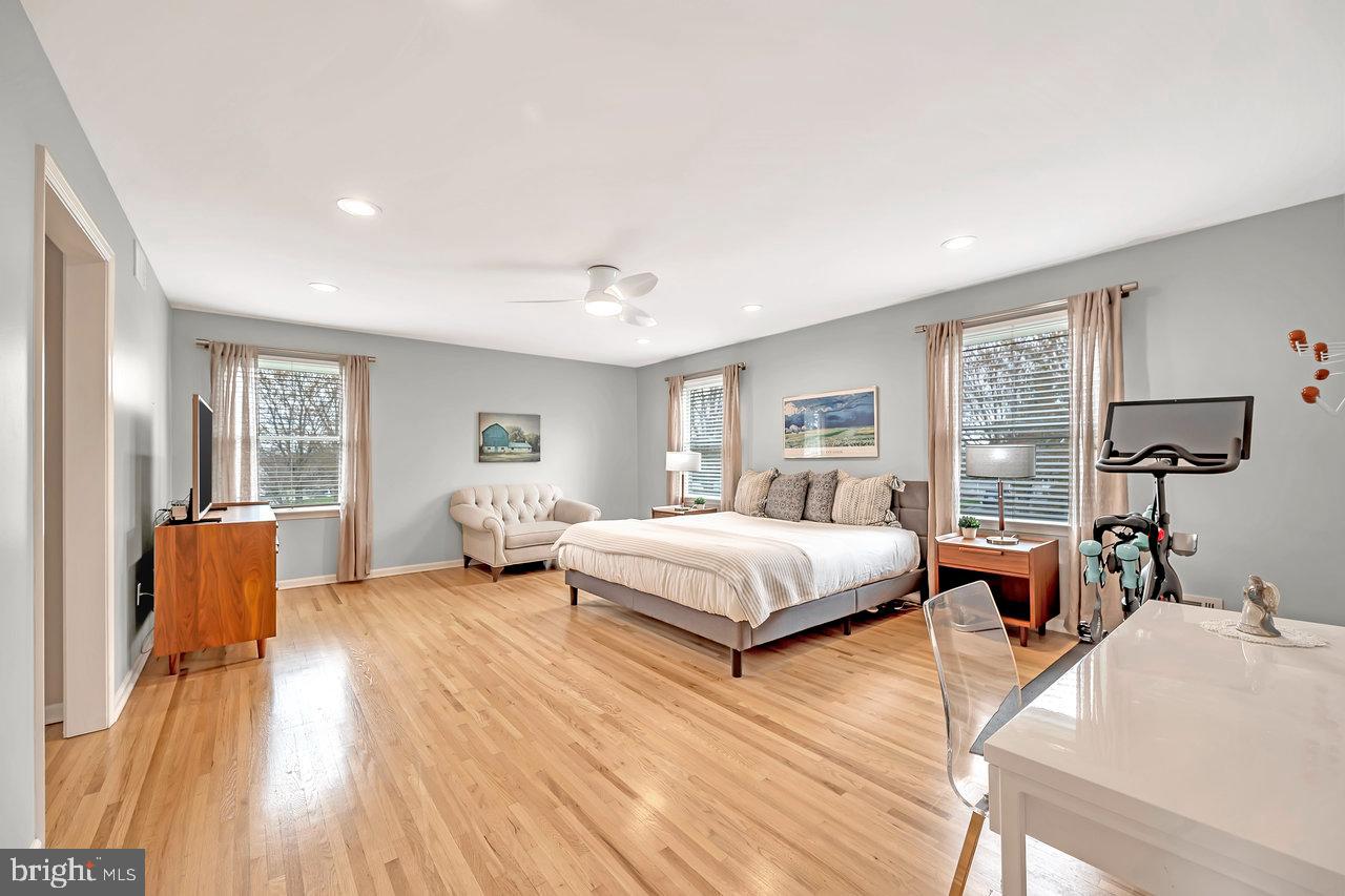 12 Parkview Road Cranbury, NJ 08512 - Photo 26 of 41 Gallery Image 26