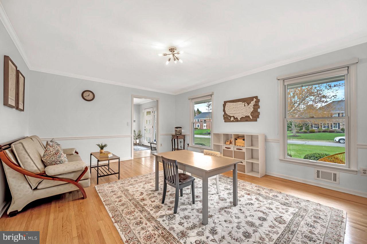 12 Parkview Road Cranbury, NJ 08512 - Photo 9 of 41 Gallery Image 9