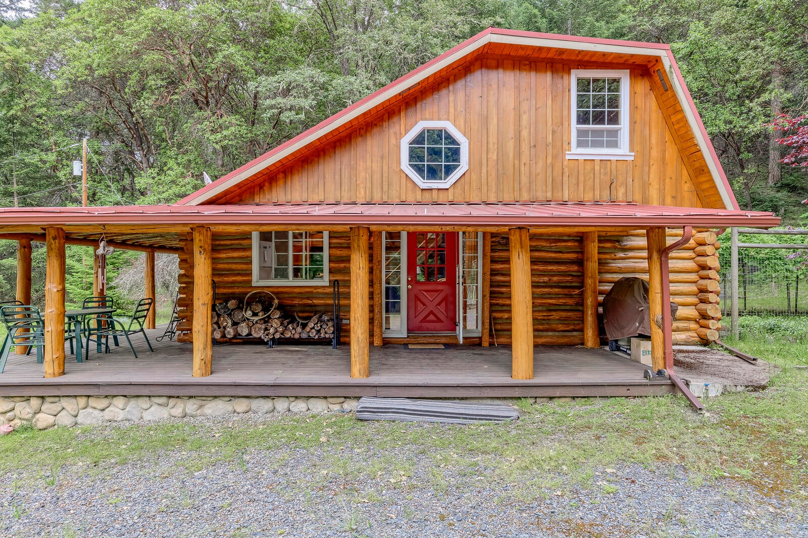 2266 Knowles Road Medford, OR 97501 - Photo 3 of 40 Oregon dream retreat yet so close to Medford and Jacksonville