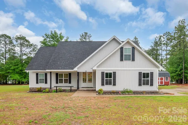 $379,000 | 939 Old Stagecoach Road, Camden, SC 29020