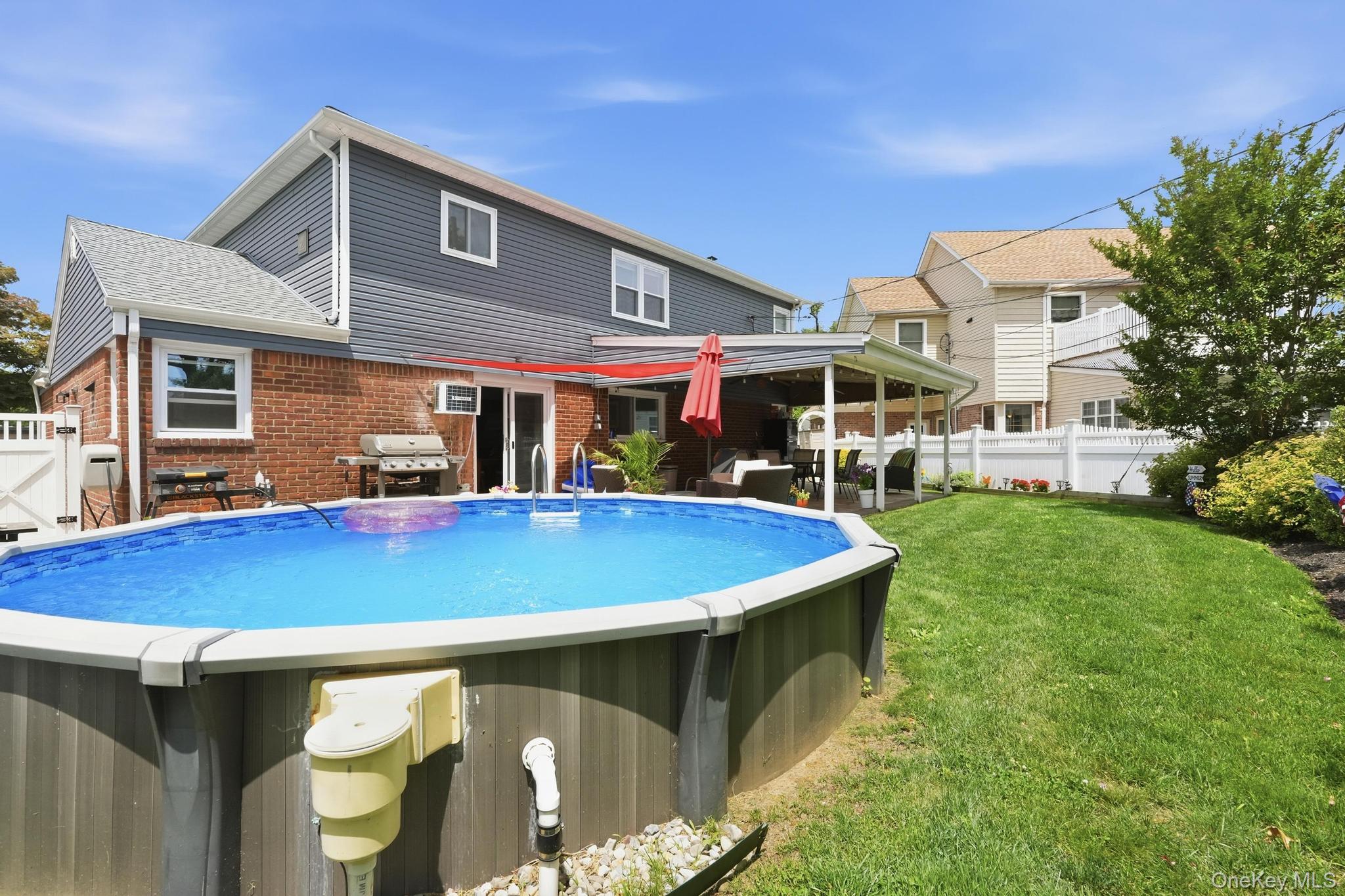 841 Willow Road Franklin Square, NY 11010 - Photo 4 of 27