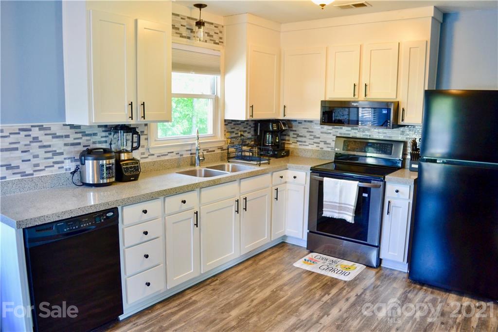 1192 Venus Street Conover, NC 28613 - Photo 2 of 12 Gallery Image 2