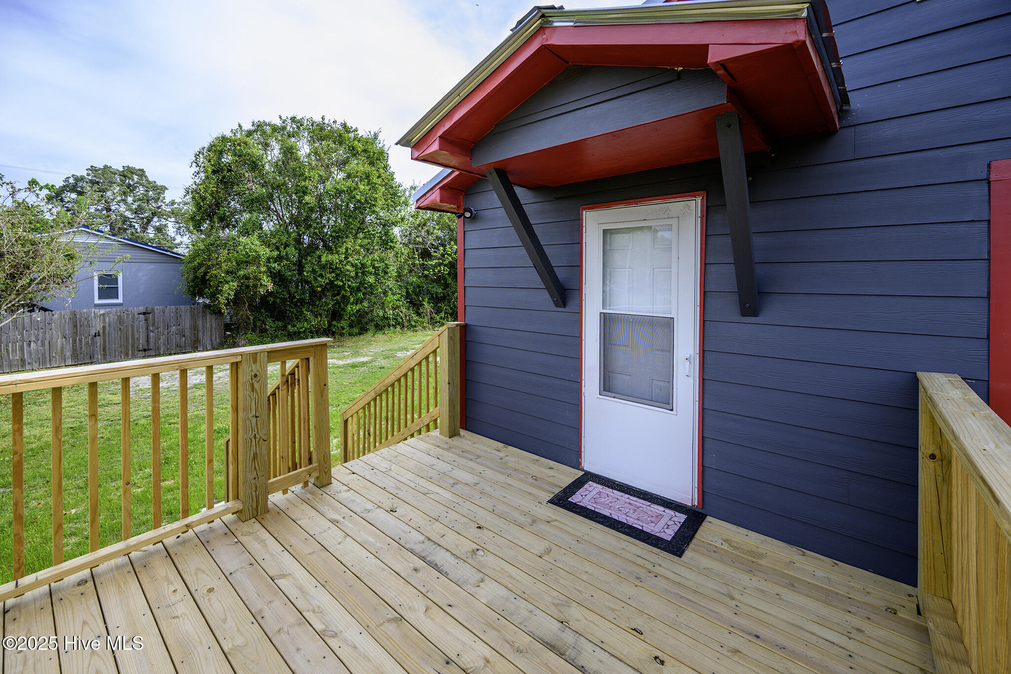 721 Hatties Lane New Bern, NC 28560 - Photo 32 of 33 Back Deck