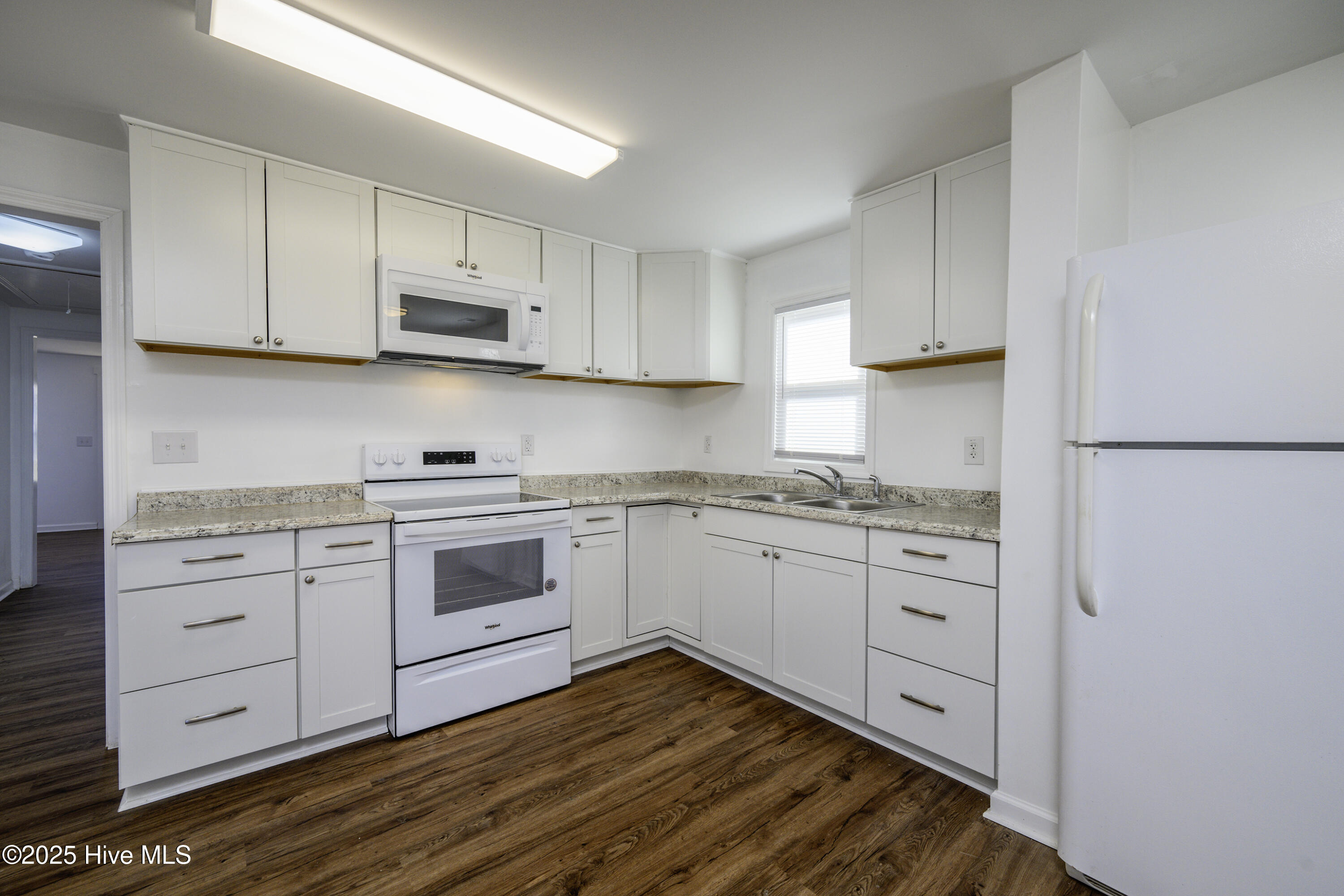 721 Hatties Lane New Bern, NC 28560 - Photo 8 of 33 Kitchen