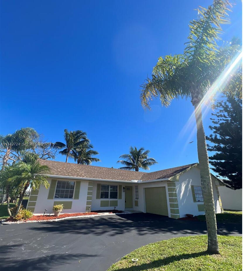 19420 Carolina Circle Boca Raton, FL 33434 - Photo 1 of 17 IMG_2564
