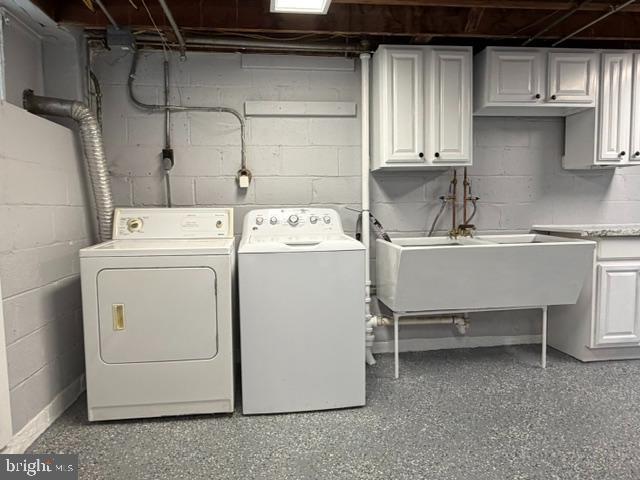 1107 Cooks Lane Baltimore, MD 21229 - Photo 18 of 26 washer / dryer