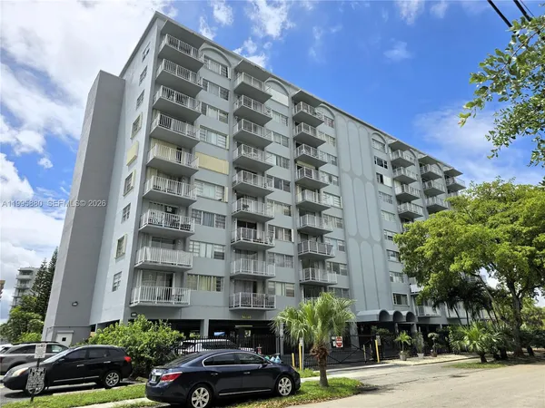 $169,900 | 1470 Northeast 125th Terrace, Unit 308, North Miami, FL 33161