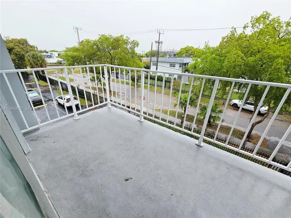 $169,900 | 1470 Northeast 125th Terrace, Unit 308, North Miami, FL 33161