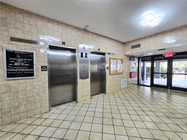 $169,900 | 1470 Northeast 125th Terrace, Unit 308, North Miami, FL 33161