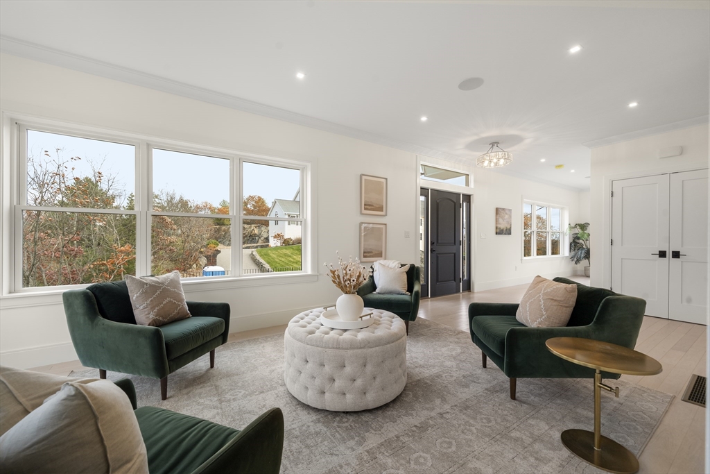 24 Mt Zion Road Melrose, MA 02176 - Photo 11 of 40