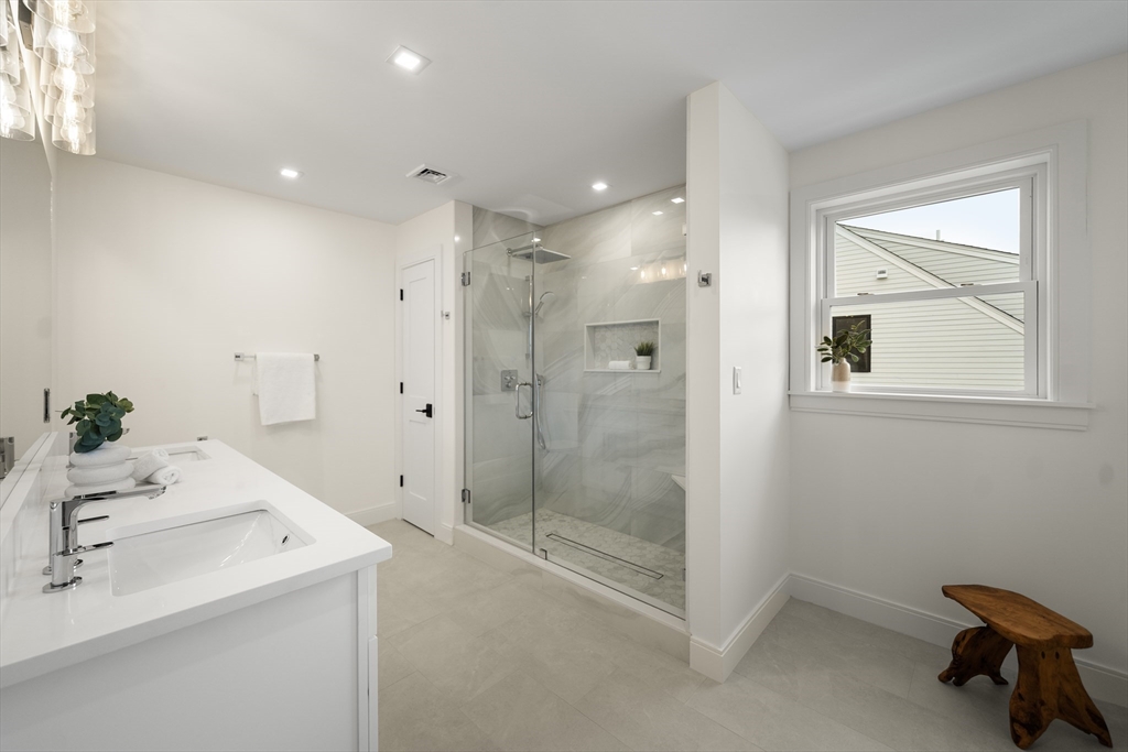 24 Mt Zion Road Melrose, MA 02176 - Photo 22 of 40