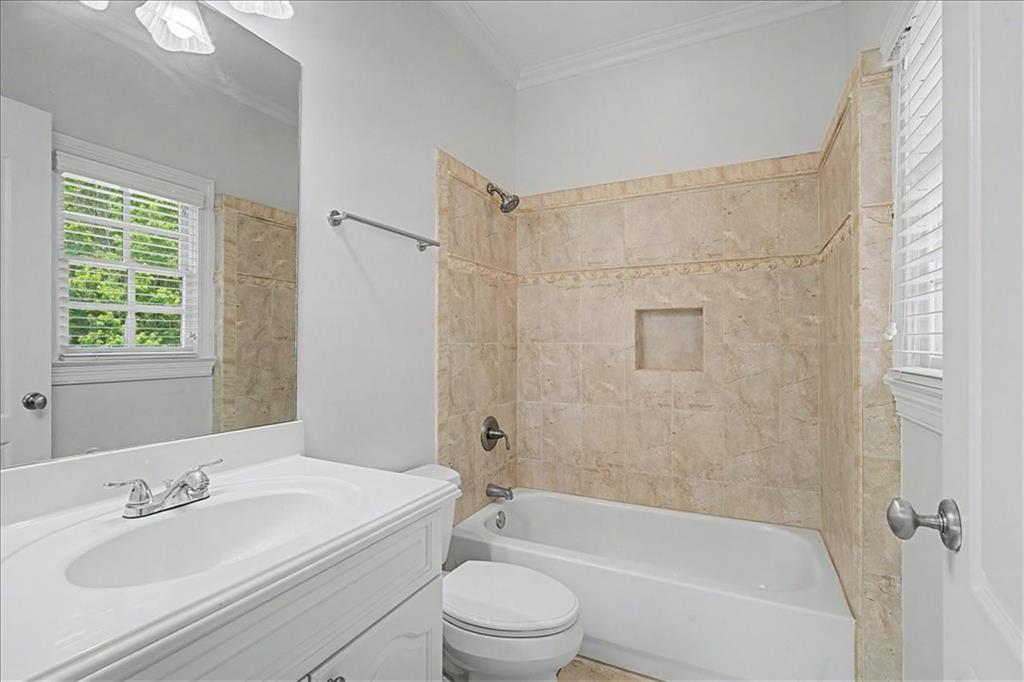 3880 Stratford Walk Circle Atlanta, GA 30342 - Photo 33 of 48