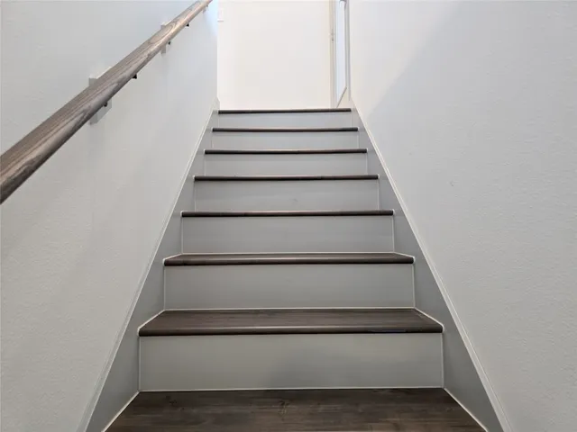 $2,395 | 611 Emile Street, Houston, TX 77020