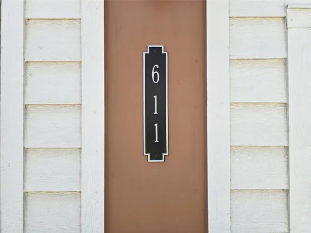 $2,395 | 611 Emile Street, Houston, TX 77020