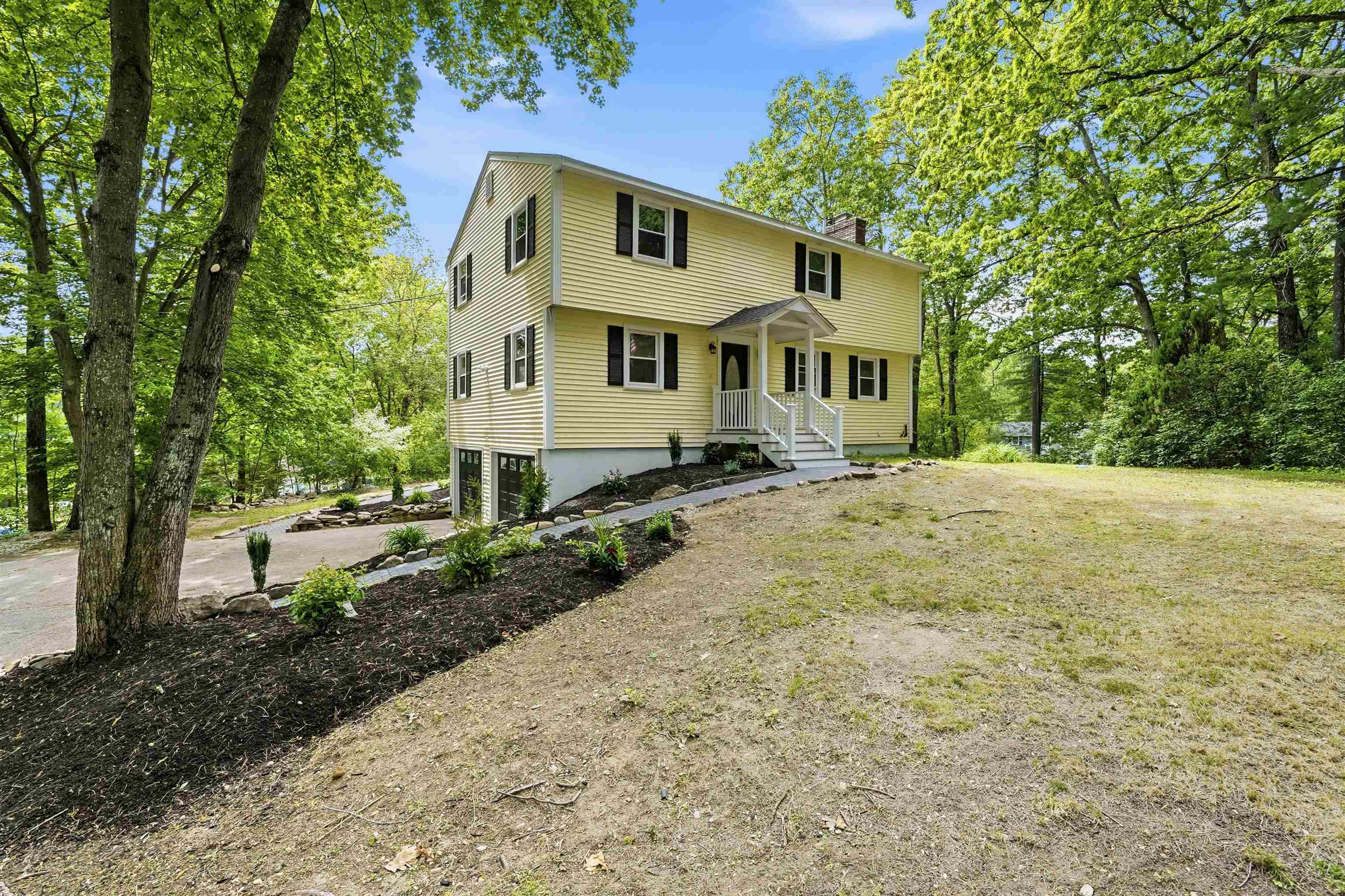 27 Gilcreast Road Londonderry, NH 03053 - Photo 2 of 40