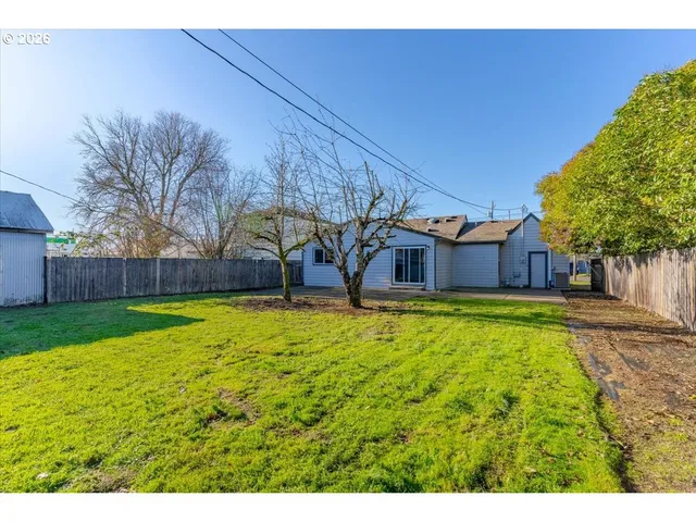 $330,500 | 1425 Calapooia Street Southwest, Albany, OR 97321