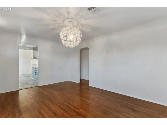 $330,500 | 1425 Calapooia Street Southwest, Albany, OR 97321