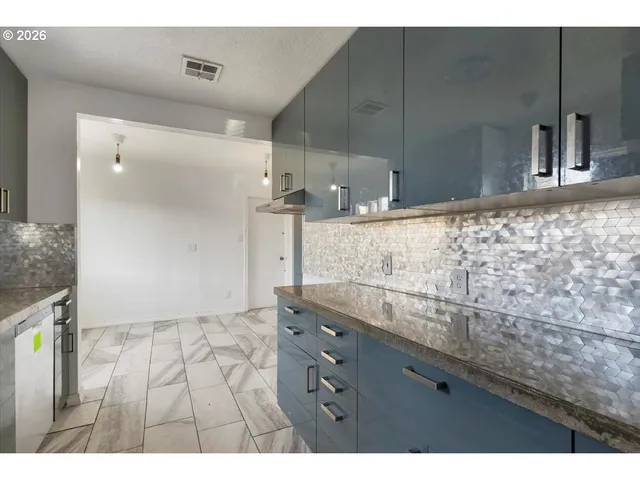 $330,500 | 1425 Calapooia Street Southwest, Albany, OR 97321