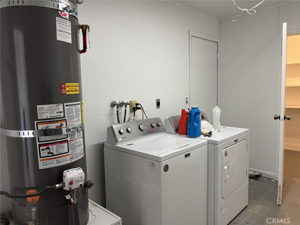 9591 Colfax Road Phelan, CA 92371 - Photo 5 of 24 LAUNDRY ROOM