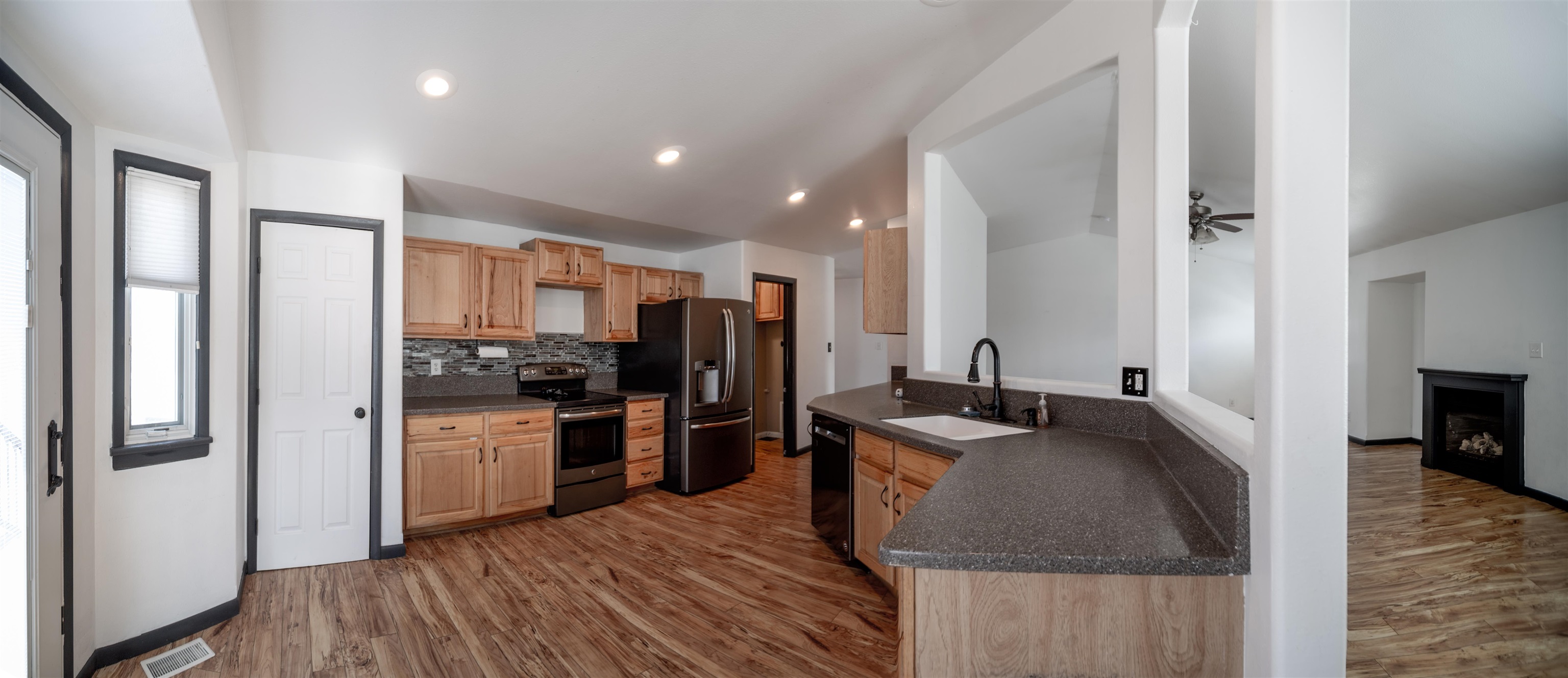 2290 Gregg Avenue Worland, WY 82401 - Photo 7 of 40